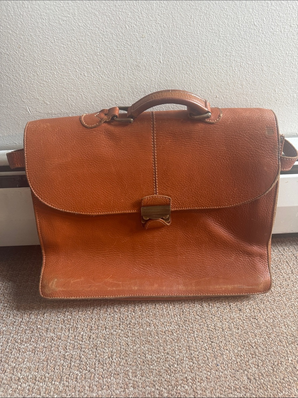 Vintage Classic Tan Leather Briefcase